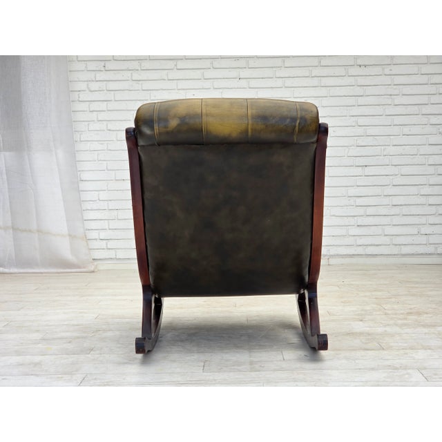 Chesterfield Rocking Chair in Green Leather and Teak, 1950s For Sale - Image 6 of 17