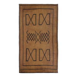 Vintage Tuareg Runner Mat, Beige With Bold Tribal Geometric Patterns - Rug & Kilim For Sale