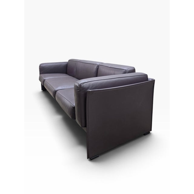 Mario Bellini MCM 405 Duc Sofa by Mario Bellini for Cassina in Plum Leather For Sale - Image 4 of 12