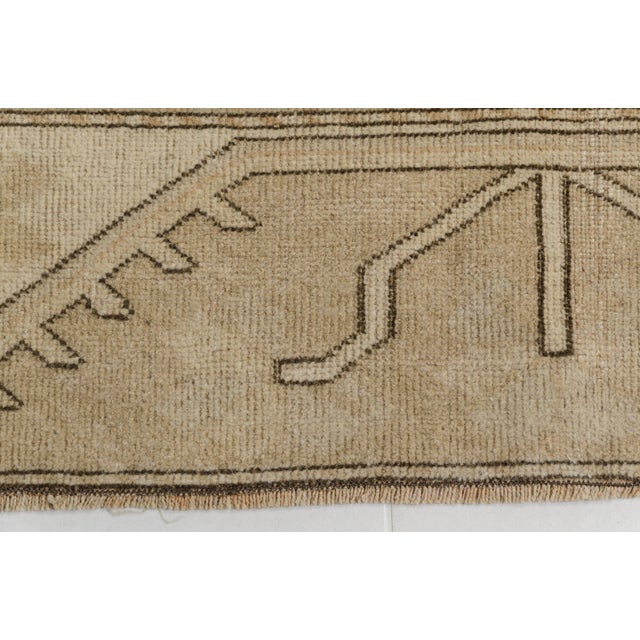 Beige Organic Texture Vintage Turkish Rug, Soft Beige Anatolian Carpet For Sale - Image 8 of 10