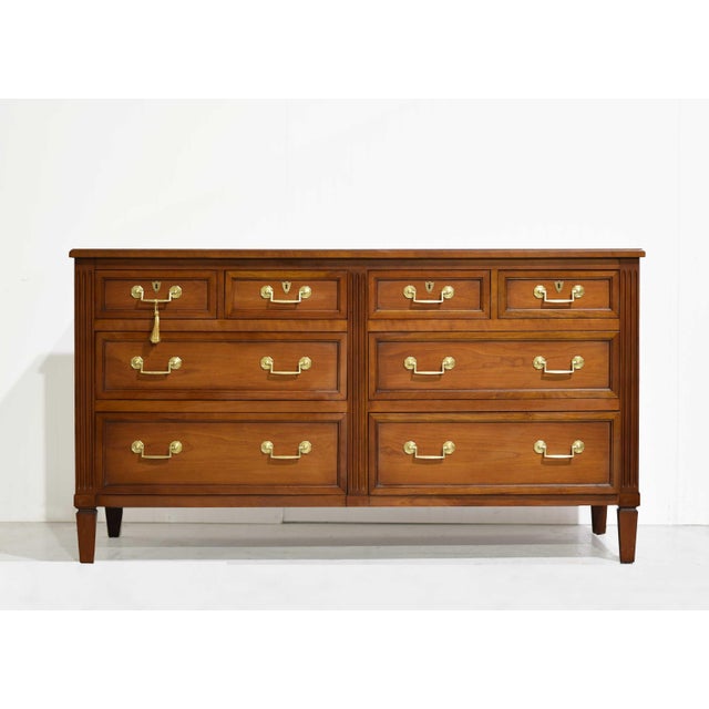 Mid-Century Modern Mid Century 8 Drawer Chest by Henredon Heritage For Sale - Image 3 of 12