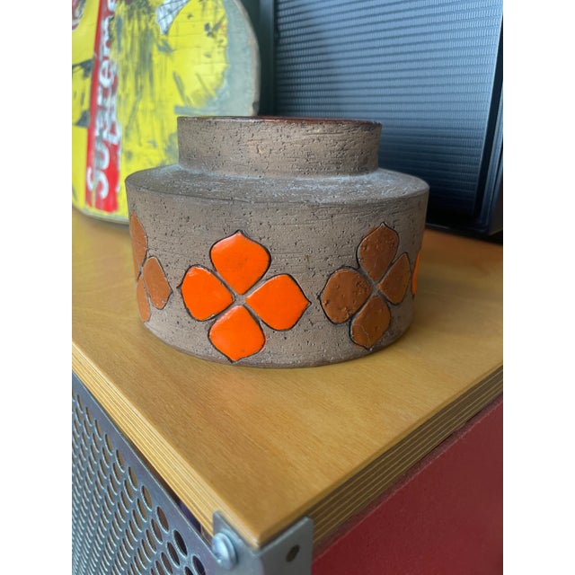 Aldo Londi 1960s Aldo Londi Bitossi Rosenthal Netter Piastrelle Bicolore Vase Ashtray For Sale - Image 4 of 10