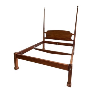Vintage Pencil Post Solid Honduras Mahogany Queen Size Bed by Southern Heritage 1960s For Sale