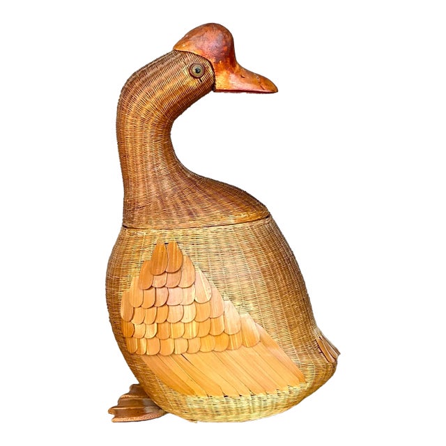 Vintage Boho Shanghai Weave Duck Lidded Basket For Sale