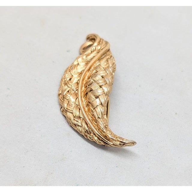 Mid-Century Modern Vintage 1960s Signed Napier Goldtone "Woven" Leaf Brooch For Sale - Image 3 of 7