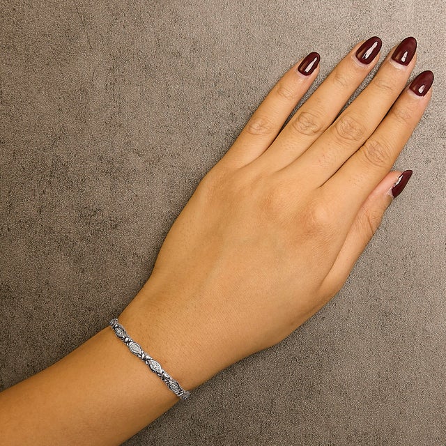 Haus of Brilliance .925 Sterling Silver Diamond Accent Alternating Marquise Shape and Heart Links Bolo Bracelet (I-J Color, I3 Clarity) - Adjustable 6" to 9" For Sale - Image 4 of 5