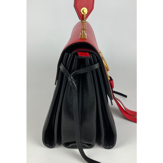 Contemporary Valentino VRING Medium andbag For Sale - Image 3 of 10