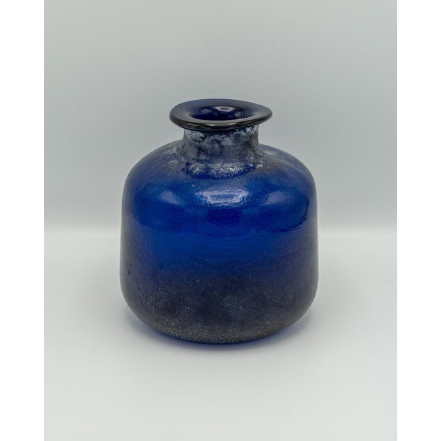 Vintage Hand-Blown Cobalt Blue Scavo Murano Glass Vase from Seguso Vetri D'Arte, 1980s For Sale - Image 13 of 13