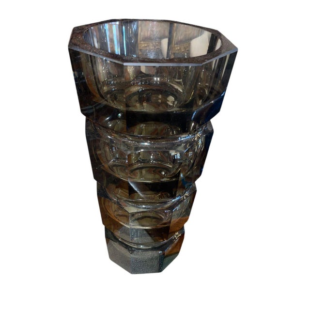 Art Deco 1930s Set of 3 Art Deco Cut Crystal Vases in the Manner of Josef Hoffmann for Moser. For Sale - Image 3 of 13