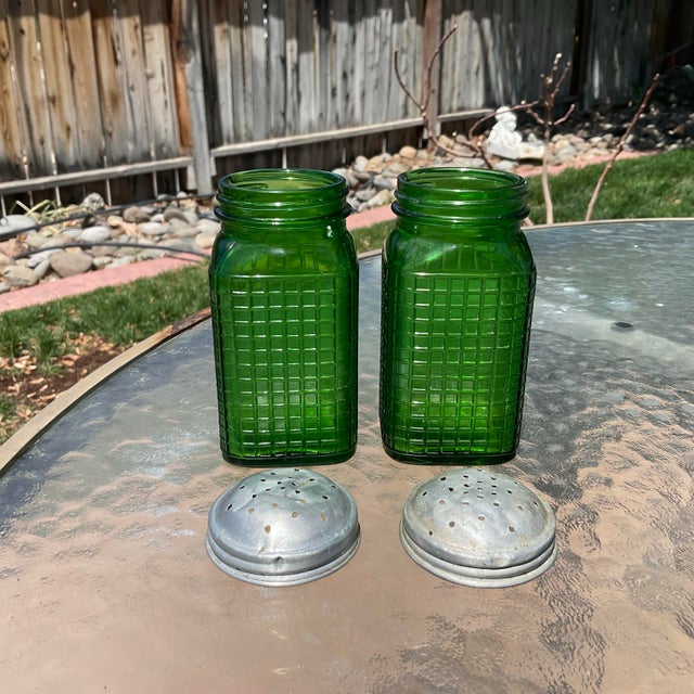 Art Deco Circa 1930 Owen's Glass Company Green Salt and Pepper Shakers- a Pair For Sale - Image 3 of 5