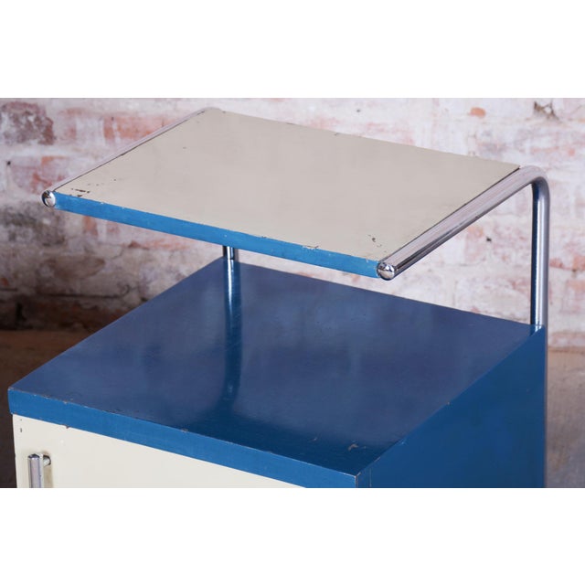 Czech Bauhaus Bedside Tables in Chrome and Lacquered Wood, 1930s, Set of 2 For Sale - Image 6 of 11