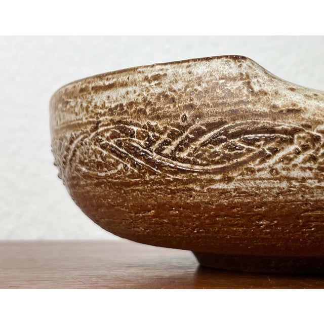 Mid-Century Modern Danish Studio Pottery Bowl by Aksel Larsen for Axella, 1960s For Sale - Image 4 of 16
