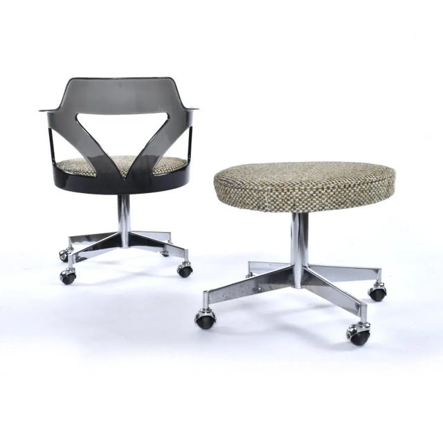 Dark Gray 1970s Chromcraft Style Space Age Acrylic Armchair With Rolling Footstool For Sale - Image 8 of 12