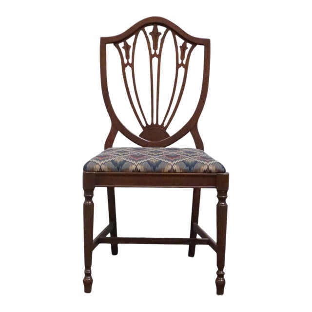 High End Vintage Solid Mahogany Traditional Duncan Phyfe / Hepplewhite Style Shield Back Dining Side Chair For Sale