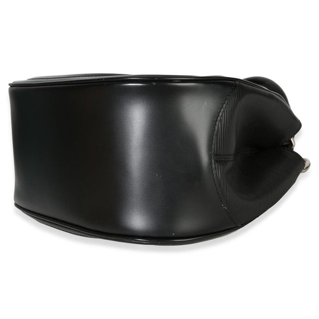 2000 - 2009 Black Epi Leather Montaigne Shoulder Bag For Sale - Image 5 of 8