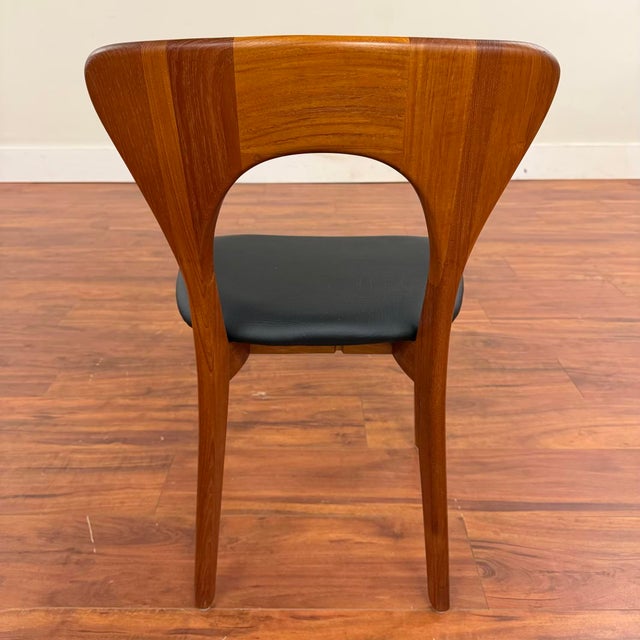 Mid-Century Modern Koefoeds Hornslet Peter Teak Dining Chairs Set of 6 For Sale - Image 3 of 11