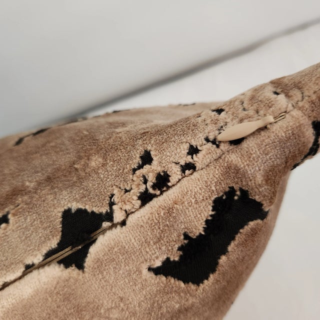 Double-Sided Animal Print Le Tiger Velvet Pillow in Gold and Balck For Sale - Image 4 of 7