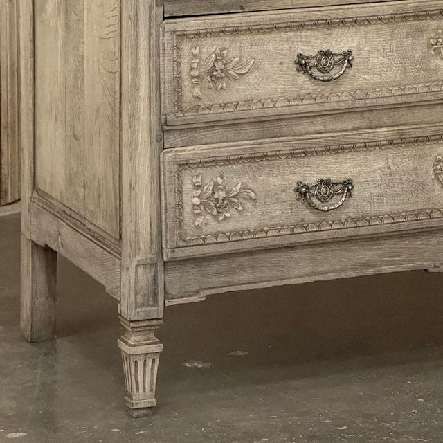 Wood 18th Century Liégeois Country French Louis XVI Stripped Commode For Sale - Image 7 of 18