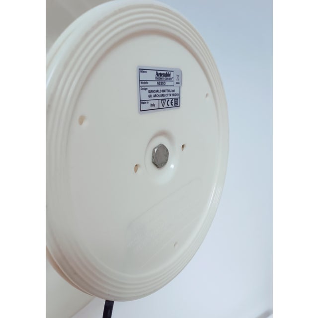 White Nesso Lamp by Giancarlo Mattioli for Artemide, 1967 For Sale - Image 8 of 12