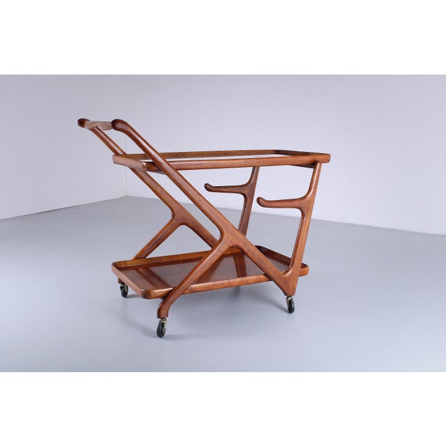Italian Style Serving Trolley in Walnut by Cesare Lacca for Cassina, 1960s For Sale - Image 14 of 18