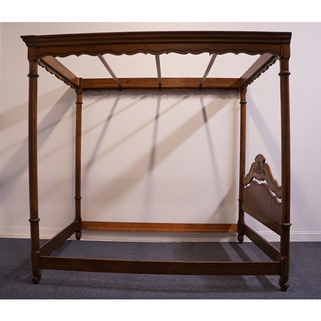 Late 20th Century Thomasville Furniture Solid Oak Louis XV French Provincial Queen Size Canopy Bed For Sale - Image 5 of 9