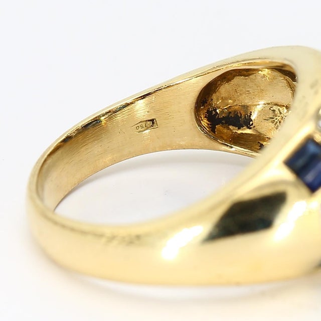 Early 21st Century 18k Yellow Gold Ring With Blue Sapphire & Diamond Baguette Checkerboard - Size 6 For Sale - Image 5 of 7
