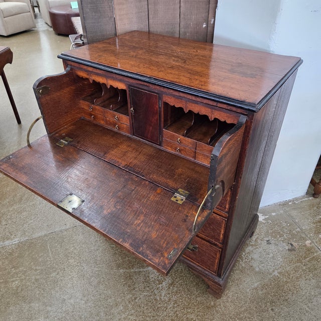 Late 19th Century English Victorian Oak Banded Chest With Pullout Secretaire Drawer For Sale In Atlanta - Image 6 of 11