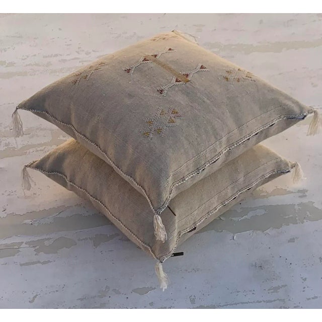 Contemporary Contemporary White Pillow Covers Made From Silk Sabra - a Pair For Sale - Image 3 of 10