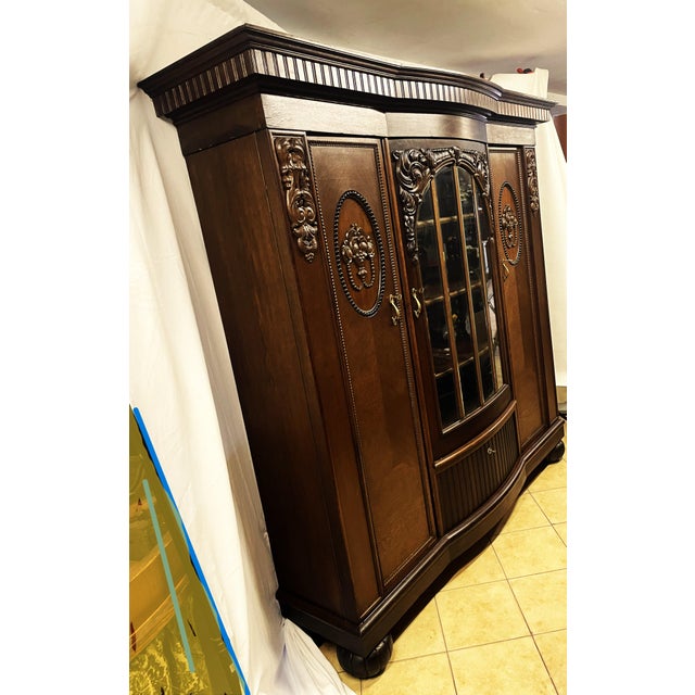 Monumental Study Bookcase with Beveled Crystal Glass Panes, Germany, 1910 For Sale - Image 9 of 18
