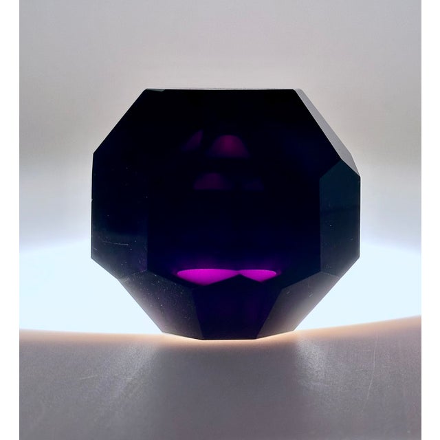 Art Nouveau Faceted Hand-Cut Crystal Glass Vase attributed to Josef Hoffman for Ludwig Moser & Söhne, Karlsbad, 1920s For Sale - Image 4 of 12