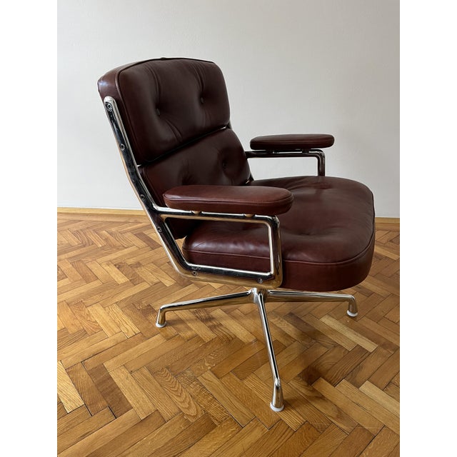 ES 108 Lobby Chair in Brown Leather by Charles and Ray Eames for Vitra, 1960s For Sale - Image 15 of 18