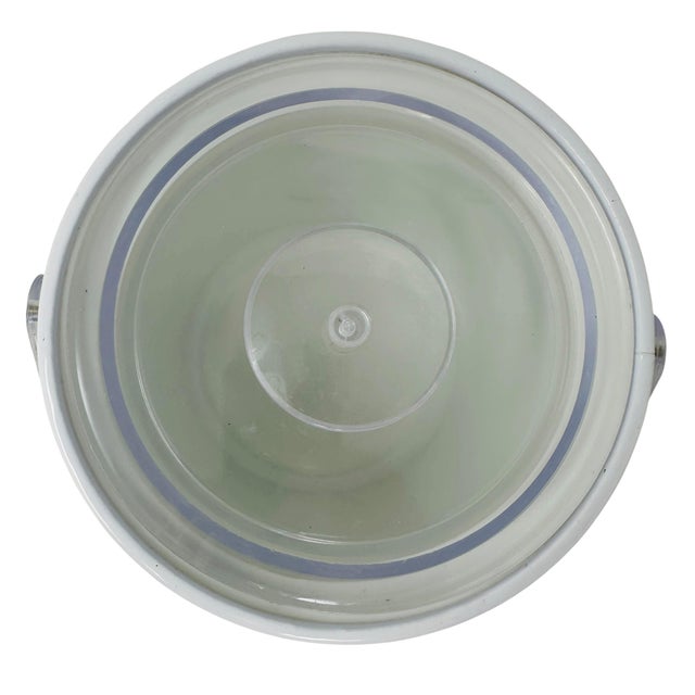White Signed Georges Briard Mid-Century White Vinyl & Lucite Ice Bucket With 22k Gold Hallmark For Sale - Image 8 of 13