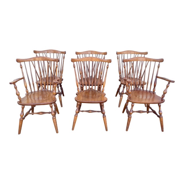 Late 20th Century Set of Six Windsor Style Oak Dining Chairs With Armrests and Turned Legs For Sale