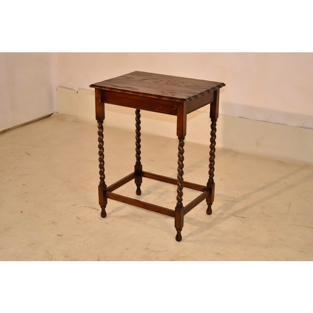 English Edwardian Oak Side Table From England, C. 1900 For Sale - Image 3 of 7
