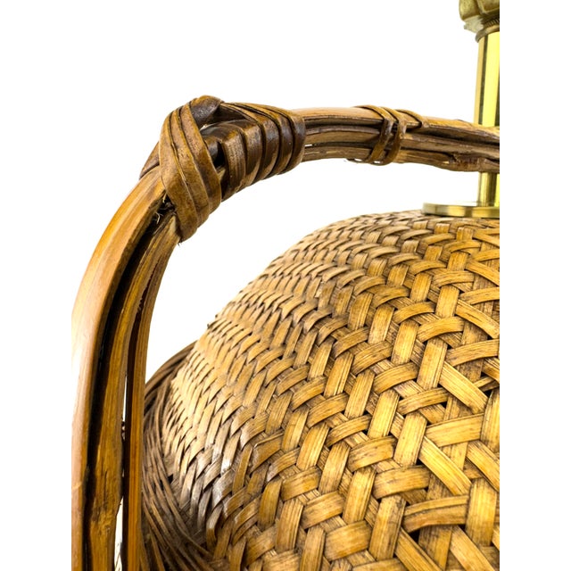 1960s Mid-Century Modern Woven Rattan Basket Table Lamp With Brass Hardware For Sale - Image 4 of 14