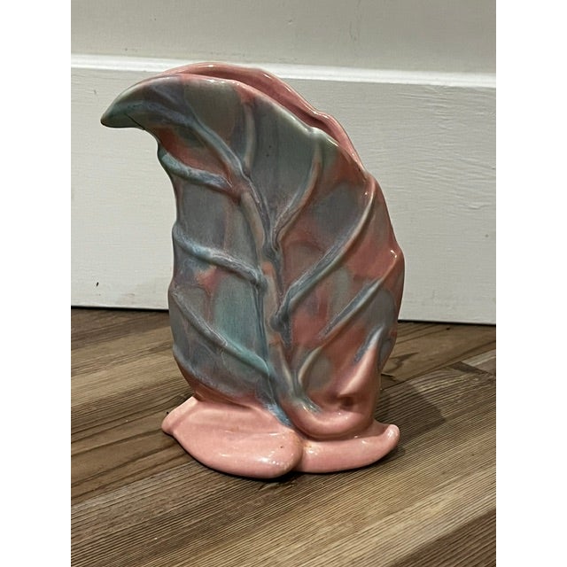 Ceramic Vintage Royal Haeger Pink and Blue Pastel Ceramic Leaf Vase For Sale - Image 7 of 7