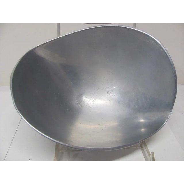Nambe Vintage Nambe Serving Bowl Made in the u.s.a. Aluminum Model 569, Signed For Sale - Image 4 of 8