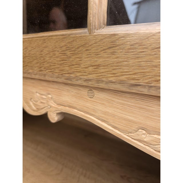 Display Cabinet in Oak For Sale - Image 5 of 18