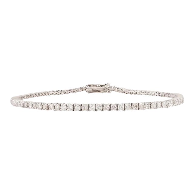 Certified Natural 2.14 Ctw Diamond Tennis Bracelet in 18k White Gold For Sale