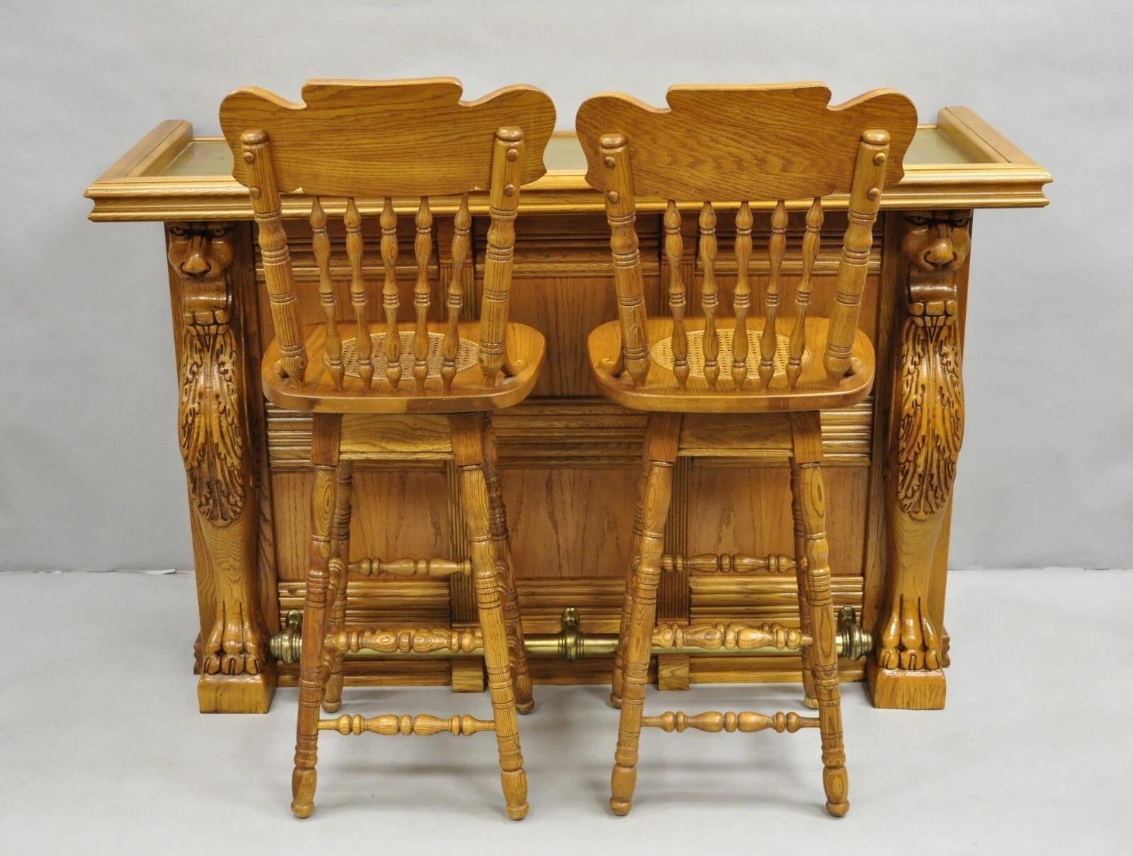 Late 20th Century Pulaski Keepsake Collection Oak Wood Bar With