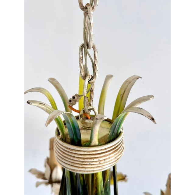 French Tole Inverted Floral Bouquet Chandelier with Five Lights, 1945 For Sale - Image 10 of 18