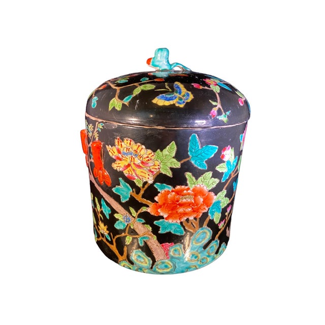 Quick Hits: Item: Black Hand-Painted Chinese Qing Dynasty Jar with Lid Period: Early 20th Century Origin: China Material:...