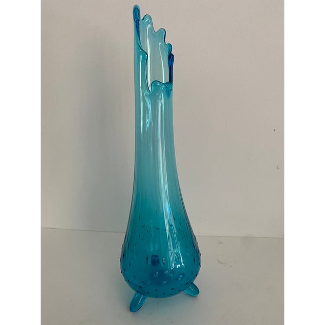 Vintage MCM LE Smith 12” Peacock Blue Hobnail Glass 3-toed Footed Swung Vase. A gorgeous cyan blue swung glass vase by LE...