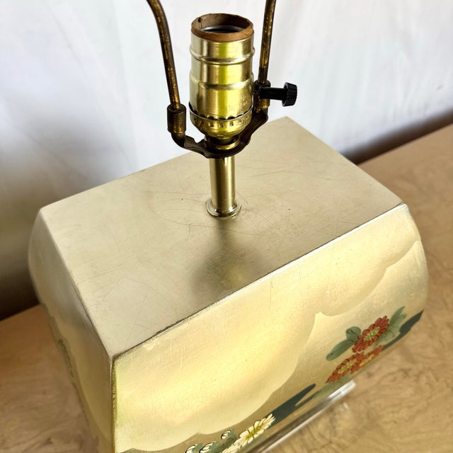Vintage Chinoiserie Hand Painted Table Lamp For Sale In Miami - Image 6 of 9