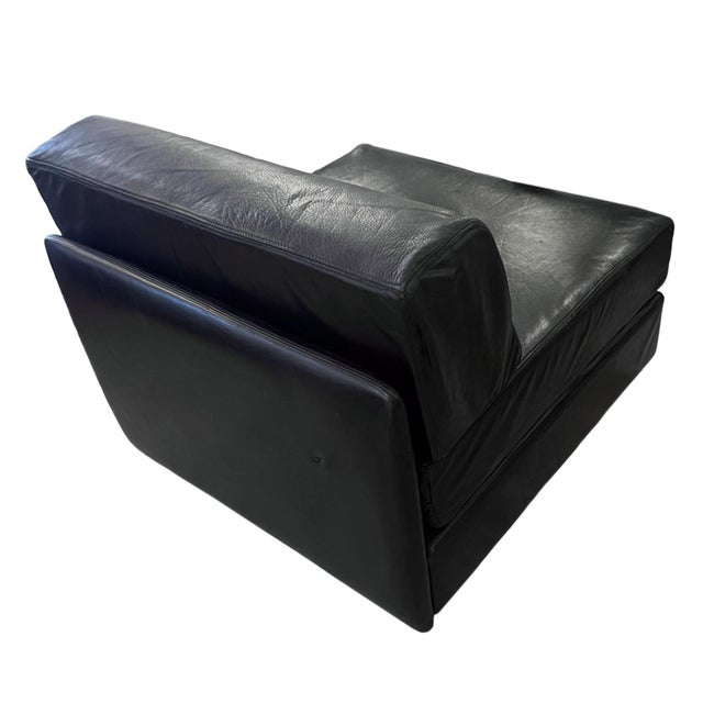 Modular Black Leather Lounge Chair in the style of de Sede, 1970s, in Restored conditions. Designed 1970 to 1979