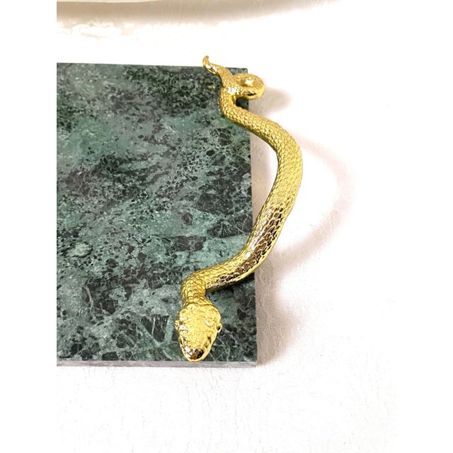 1990s Art Deco Michael Aram Brass Snake Grazing Board Verde Guatemala Green Marble Cheese Charcuterie Tray Serpent Art Deco Hollywood Regency Platter For Sale In Savannah - Image 6 of 13
