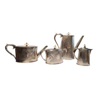 Late 19th Century Victorian English Silverplate Coffee and Tea Set - Four Pieces For Sale