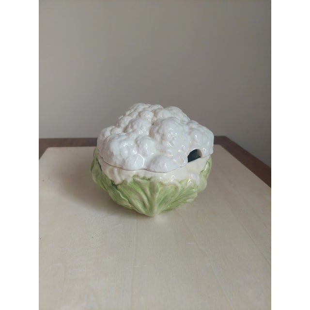 Ceramic Late 20th Century Cauliflower Tromp l'Oiel Single Serve Covered Soup Bowl For Sale - Image 7 of 7