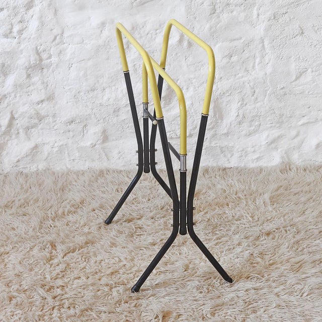 Bauhaus Freestanding Towel Rack, France, 1940s For Sale - Image 4 of 11