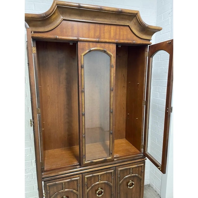1970s Faux Bamboo Chinoiserie Illuminated Display Cabinet For Sale - Image 5 of 5